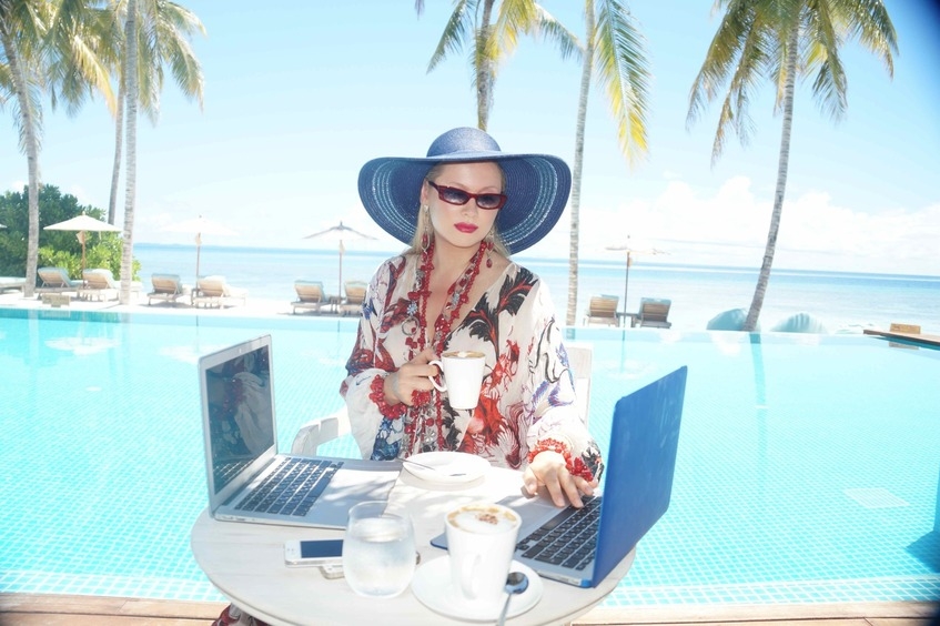 Лена на своем примере доказывает: работать можно из любой точки планеты