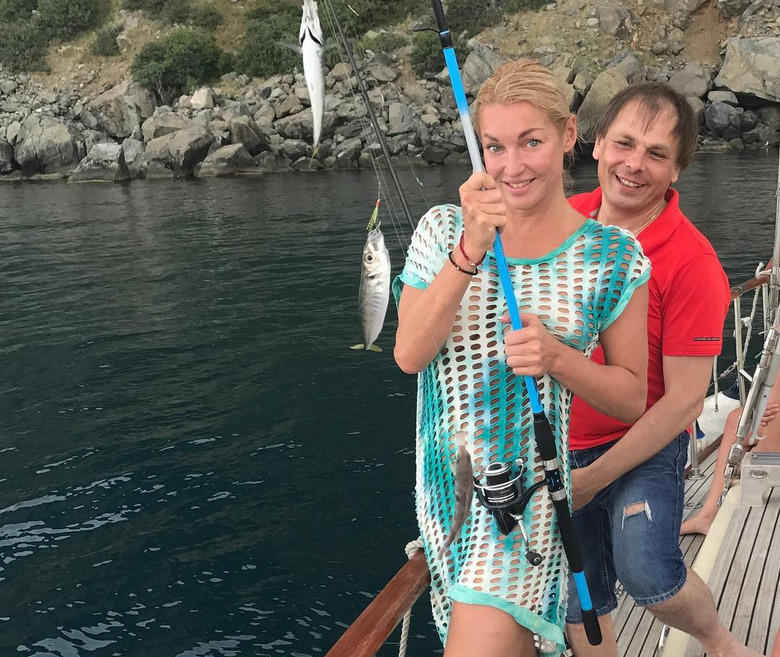 В Крыму у Волочковой много поклонников и друзей мужского пола