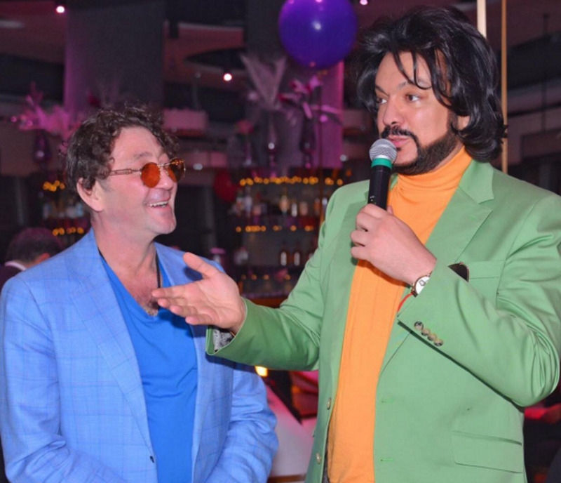 А Филипп Киркоров и Григорий Лепс заняли второе и третье место соответсвенно