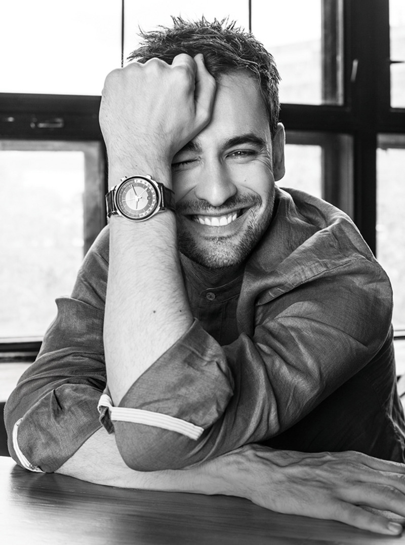 Рубашка, MARINA YACHTING; часы, модель L.U.C GMT One, Chopard