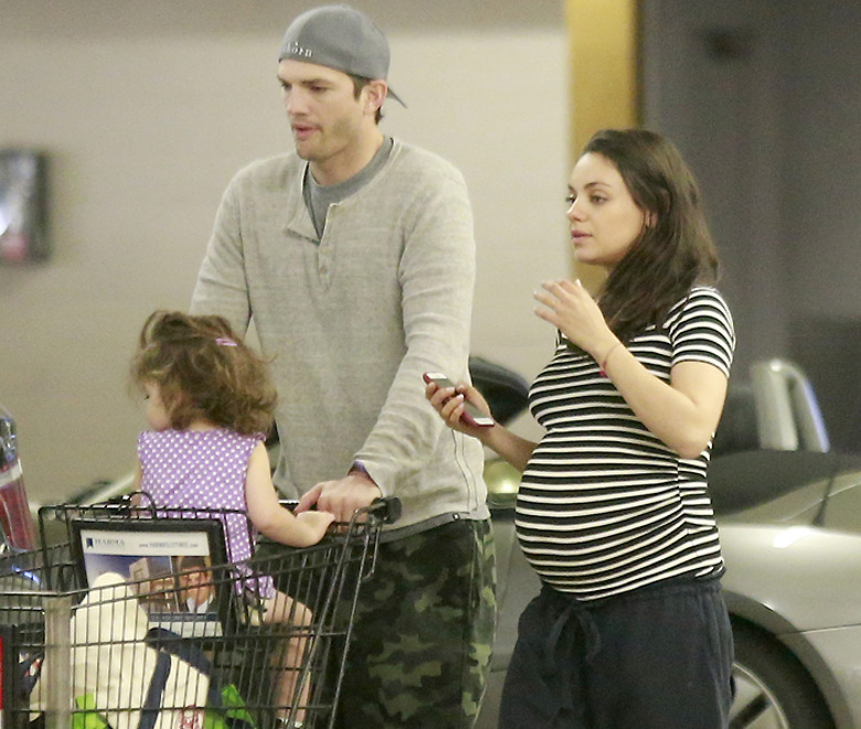 Эштон Катчер и Мила Кунис с дочерью