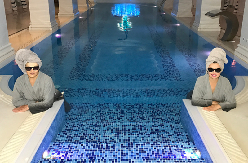 Каждый день Лена Ленина водит маму на спа-процедуры