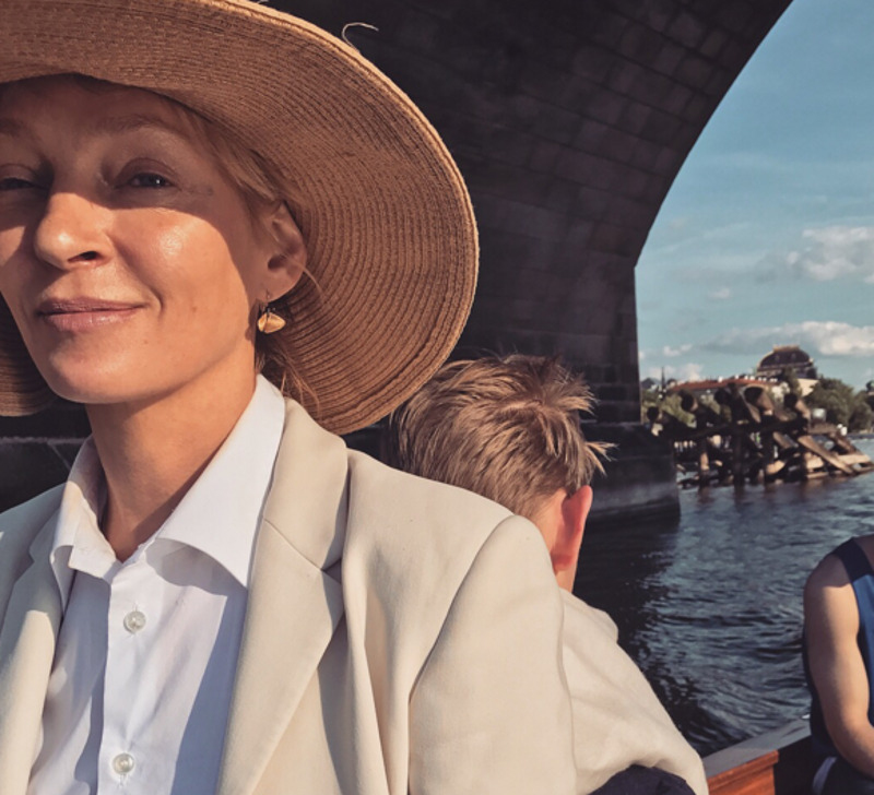 Своей музой Тарантино называет Уму Турман, хотя снял ее всего в двух фильмах: «Криминальное чтиво» и «Убить Билла»