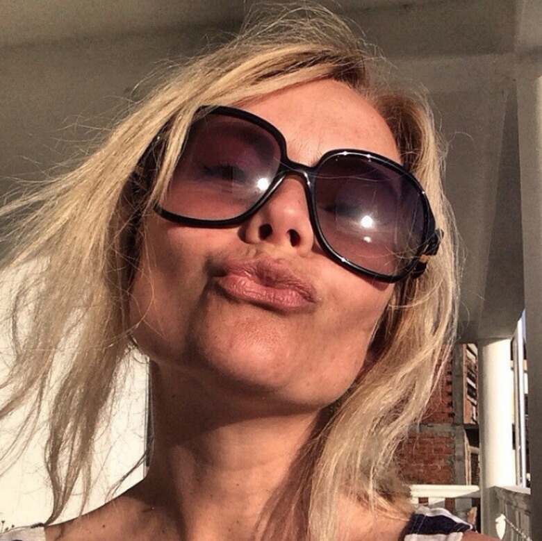 ЕЛЕНА КОРИКОВА