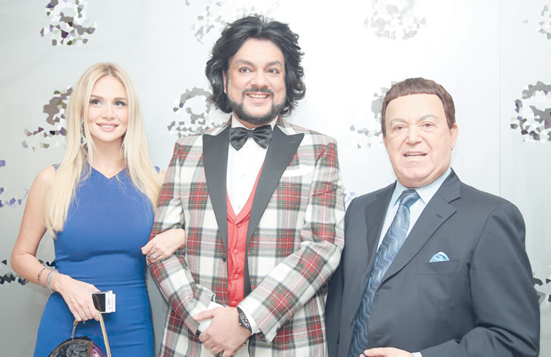 Викторию знают и в музыкальной индустрии. Она снималась в клипах звезд и хорошо знакома со многими из них