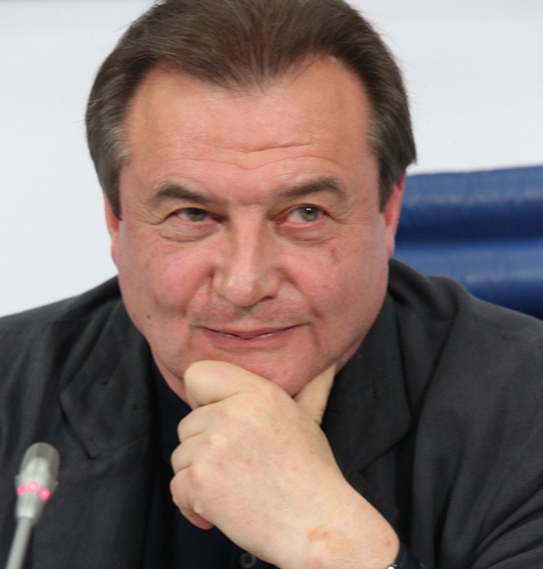 Режиссер Алексей Учитель