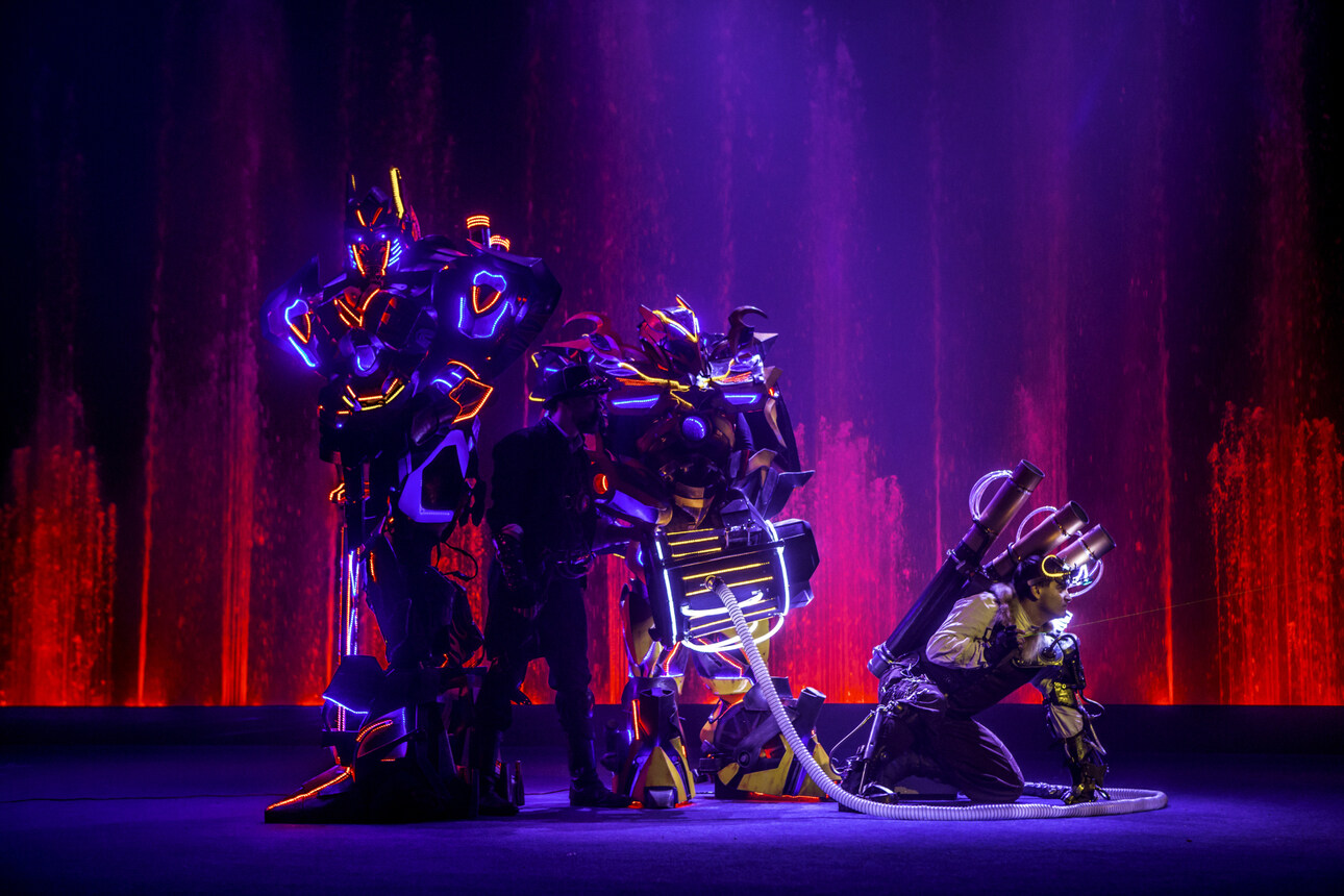 Трансформеры вместе со своими верными союзниками будут сражаться против сил зла