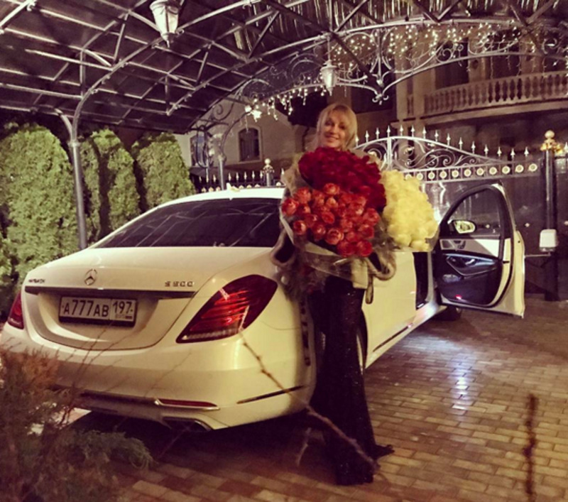 Из-за мошенника Настя чуть не лишилась машины стоимостью в несколько миллионов рублей