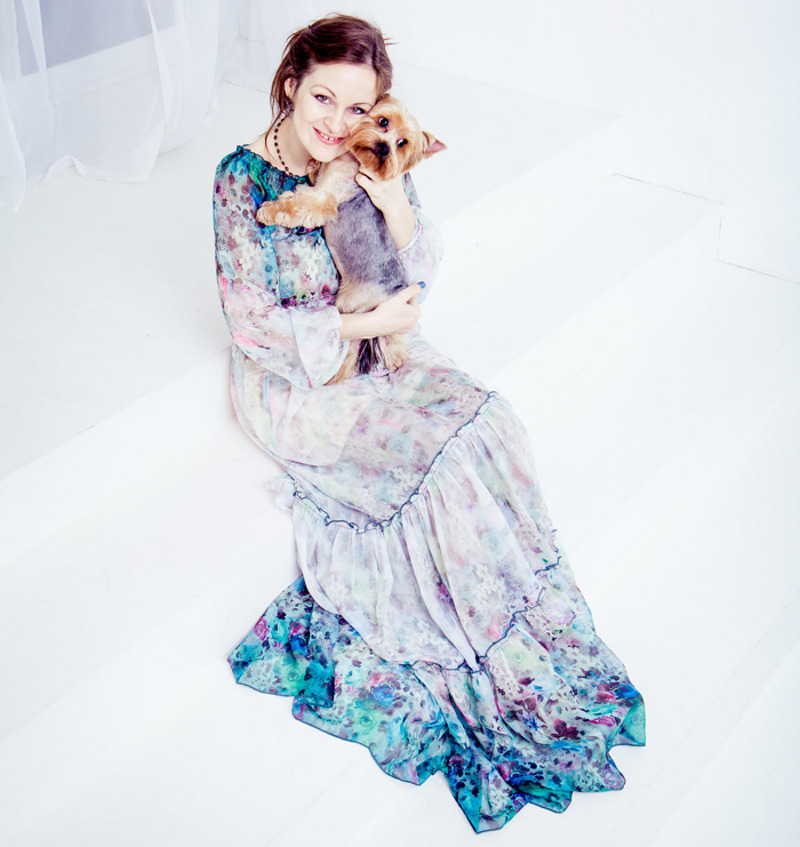 «Я ощущаю себя счастливым человеком. Я живу каждый день так, как я хотела бы жить», - признается Александра