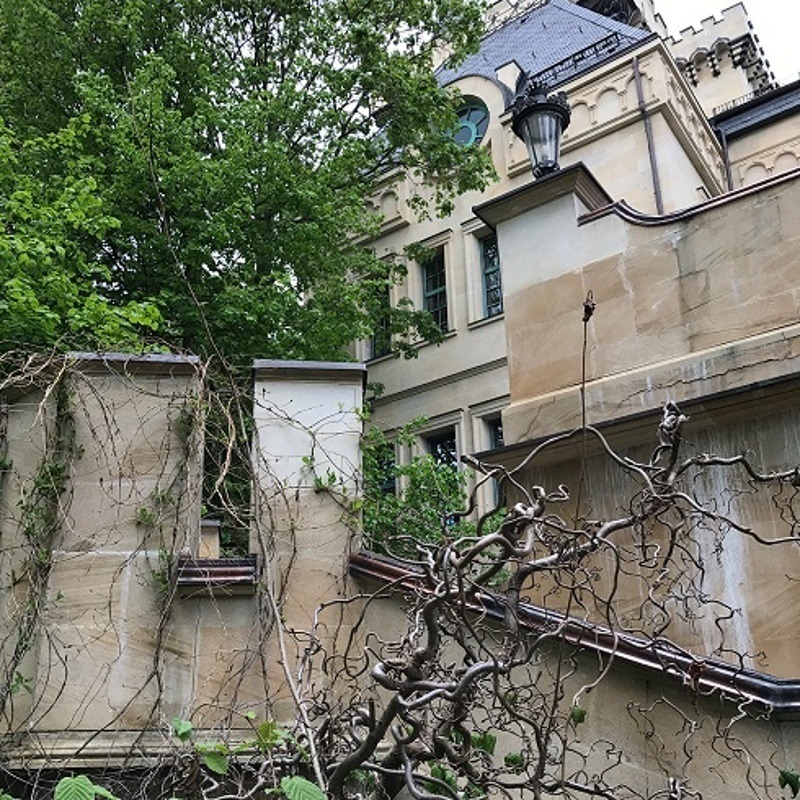 Галкин начал строить дом специально для Аллы