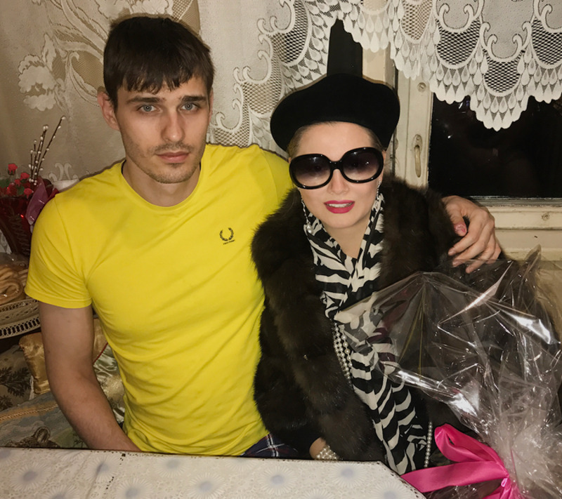 Лена Ленина первой навестила Василия Степанова после того, как его выпустили из психбольницы