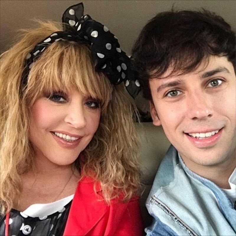 Примадонна и Максим Галкин: "Алла по этому случаю надела свой легендарный бант! "