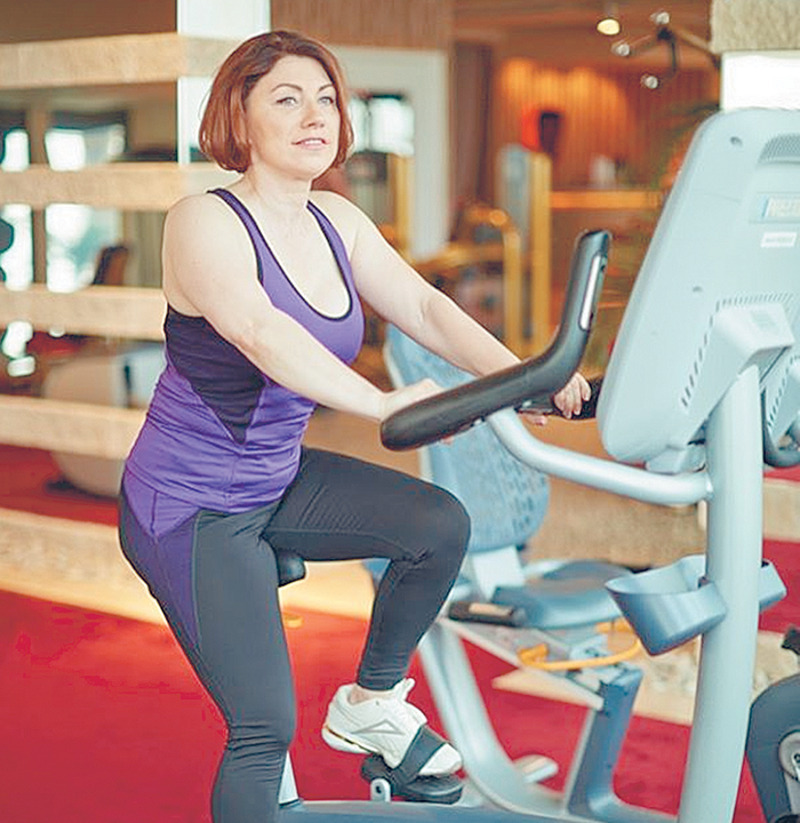 Телеведущая строго следит за своей фигурой и регулярно посещает тренажерный зал