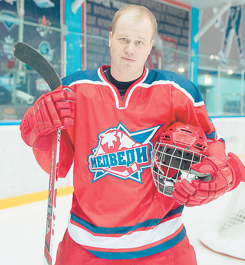 Андрей Пынзару воплощает на экране образ защитника Данилы Бондаря