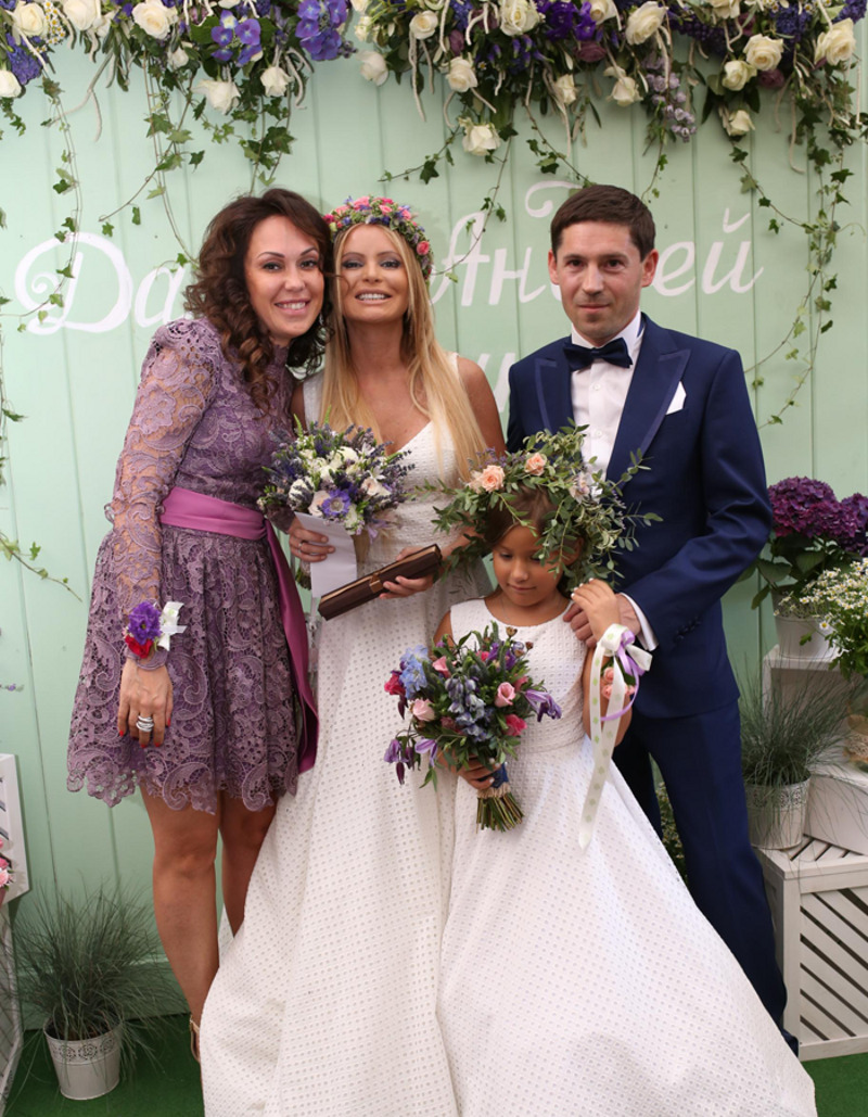 Оксана Романенко на свадьбе Даны Борисовой и Андрея Трощенко