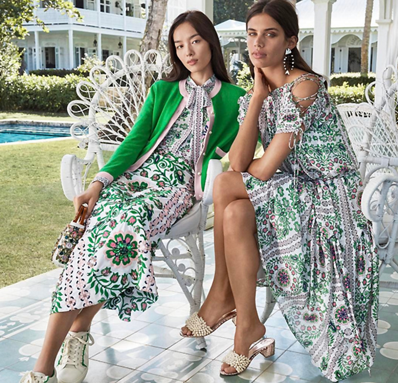 Этим летом в моде обувь с открытой пяткой