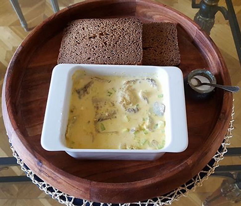 Cельдь по-датски в горчично-медовом маринаде