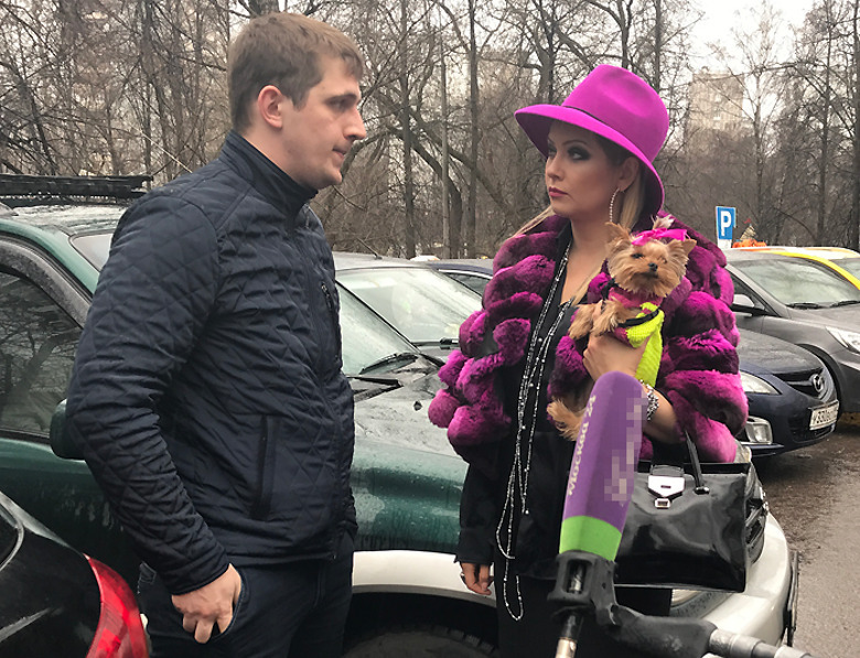 Лена Ленина одной из первых отправилась к Василию Степанову