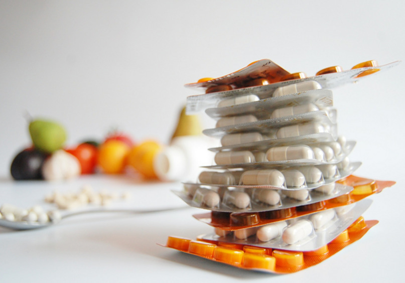 Чем опасны синтетические витамины?