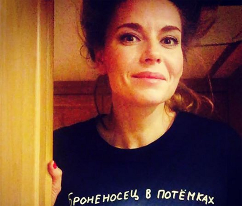 Актриса Любовь Толкалина 