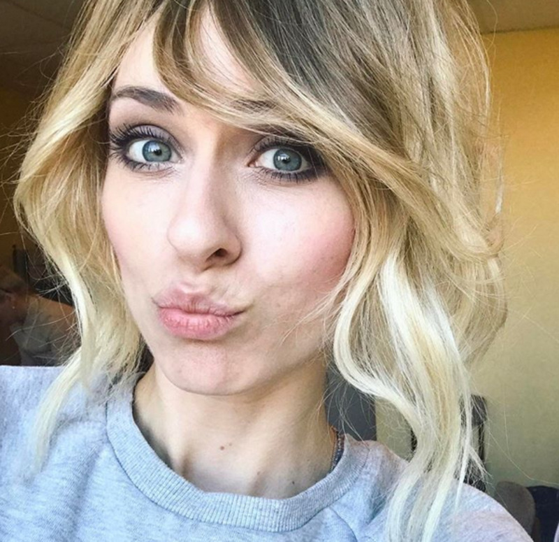 Папа Моргуновой — грузин, мама — армянка, при этом Катя — светлоглазая блондинка