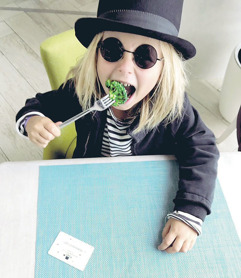 Сын Ирены Понарошку Серафим