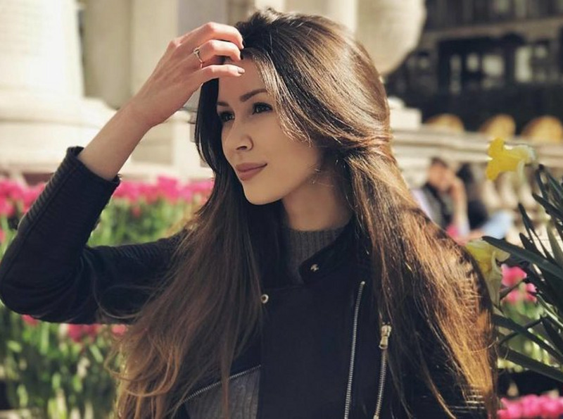 После публикации этого фото заговорили о тайной свадьбе Анны Заворотнюк