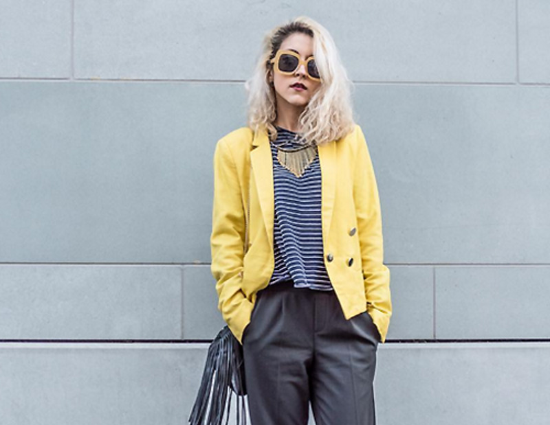 Желтый прекрасно сочетается с серым