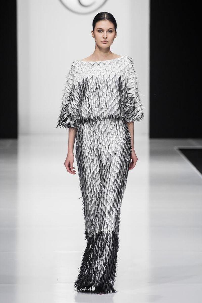 Если хотите всех удивить, оденьтесь в «чешую рыбы»