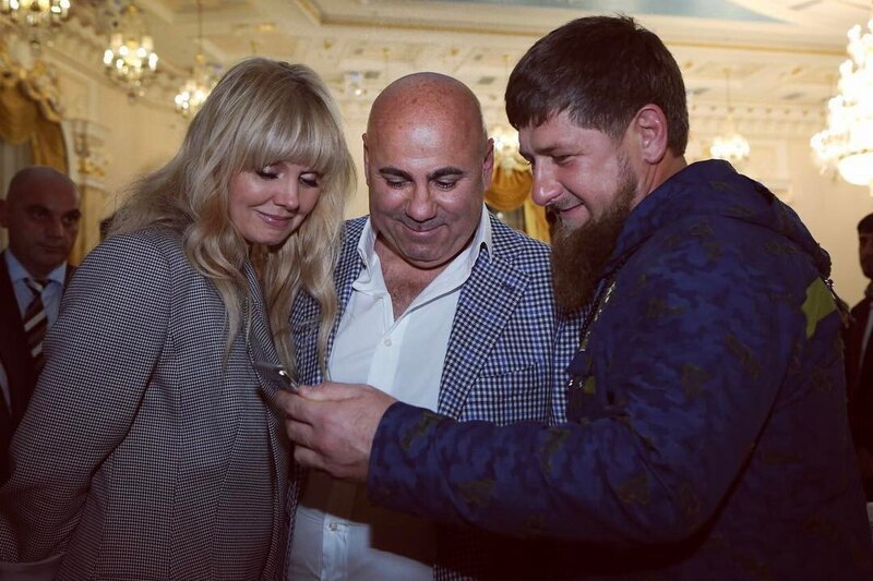 Валерия с мужем Иосифом Пригожиным и Рамзаном Кадыровым