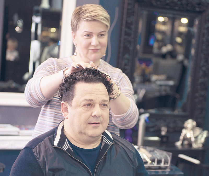 Игорь Саруханов расстался с длинными волосами