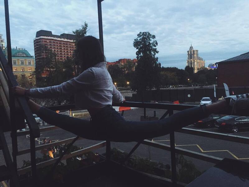 Александра Стриженова показала растяжку 