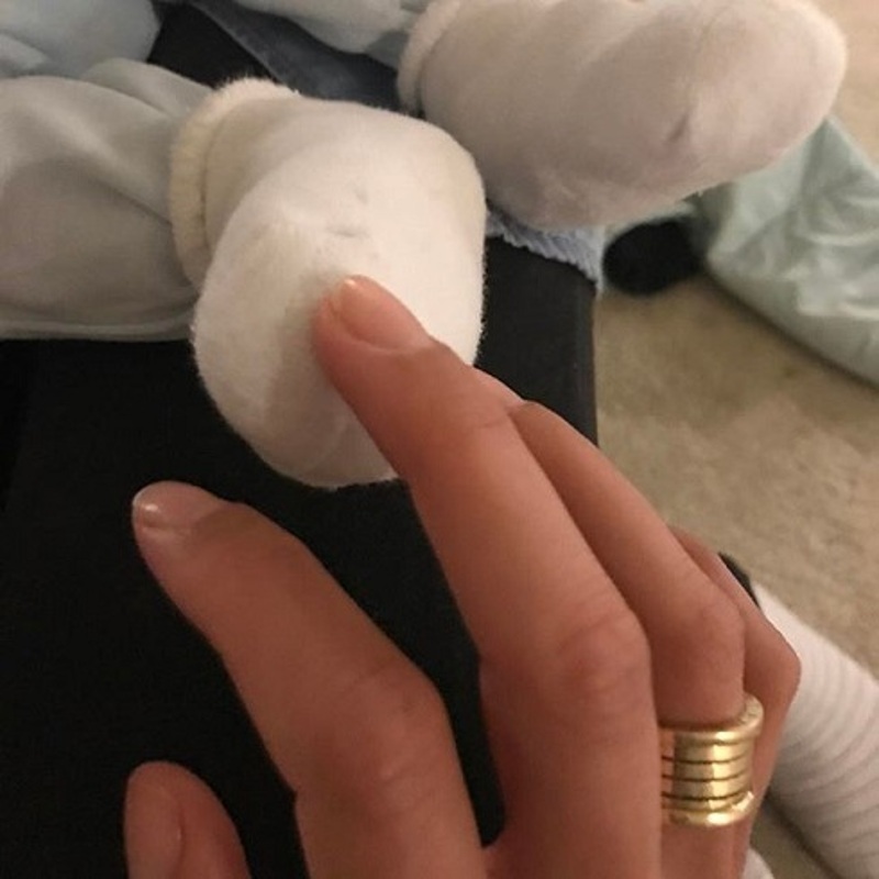 Пока показывают только ножки