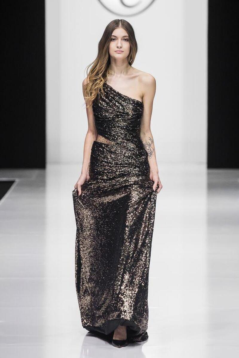 В том числе и необычный покрой