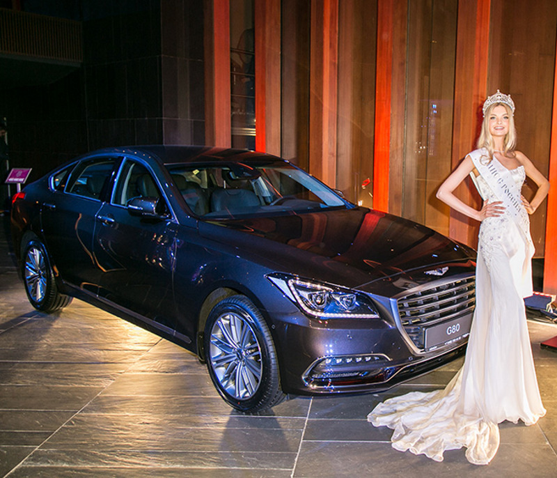 Автомобиль Полине очень понравился