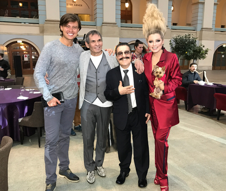 Эта прическа не позволила Лене Лениной вести автомобиль сидя