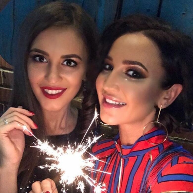 Анна и Ольга Бузовы