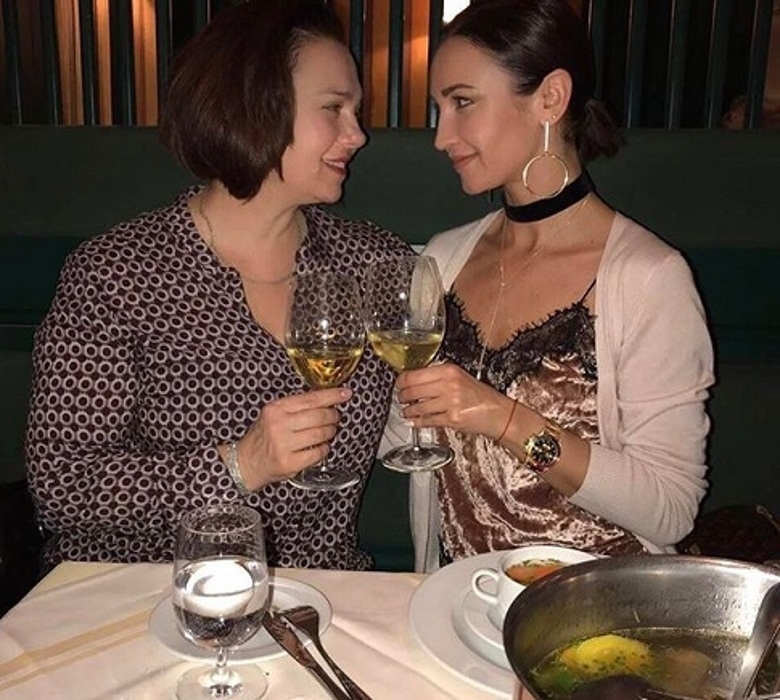 Ольга Бузова с матерью