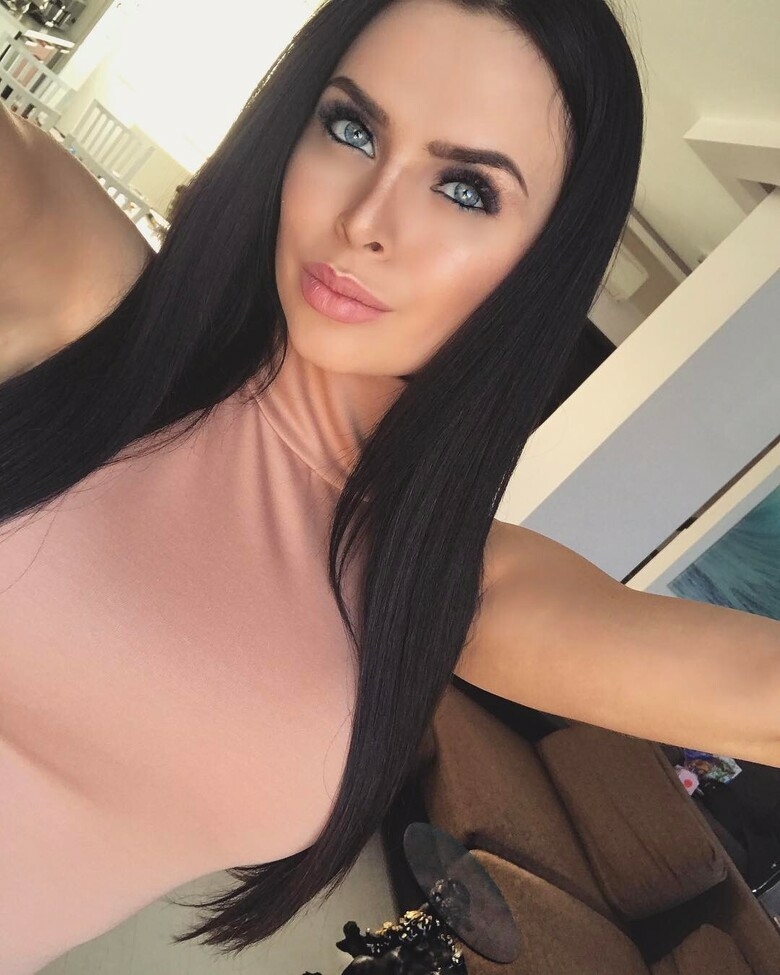 Виктория Романец