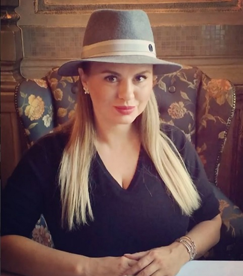 Анна Семенович