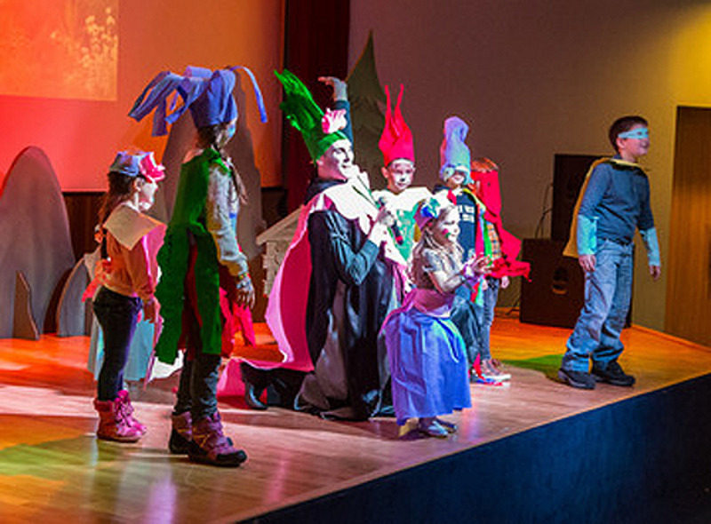 Развивающий театральный проект «Картонные сказки»