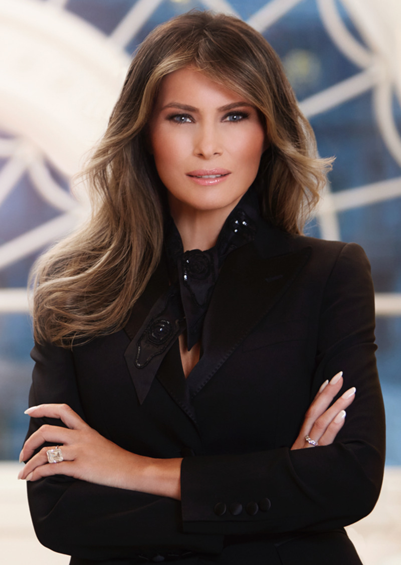 Мелания Трамп снялась для официального портрета
