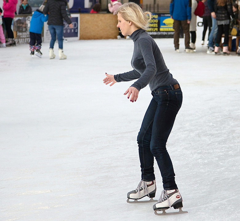 Татьяна Тарасова учит меня фигурному катанию