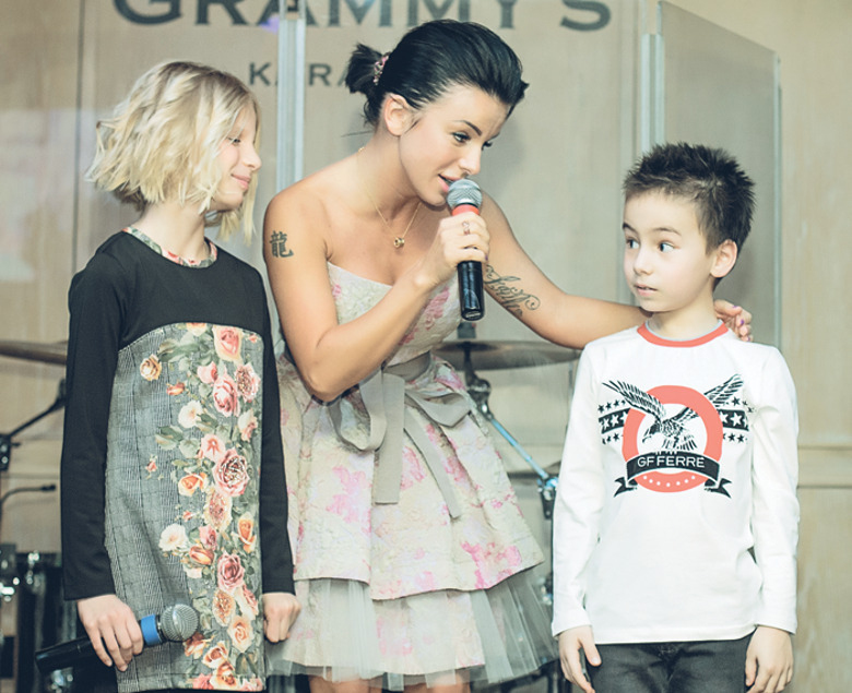 Юлия Волкова с детьми