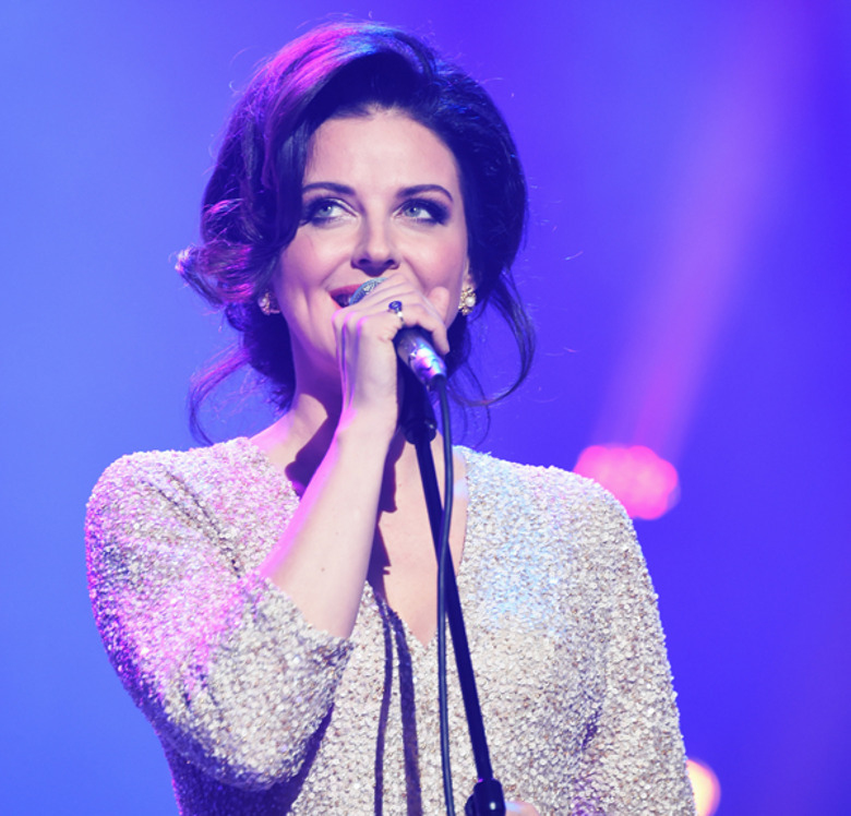 Наталия Власова - автор хита "Я у твоих ног"