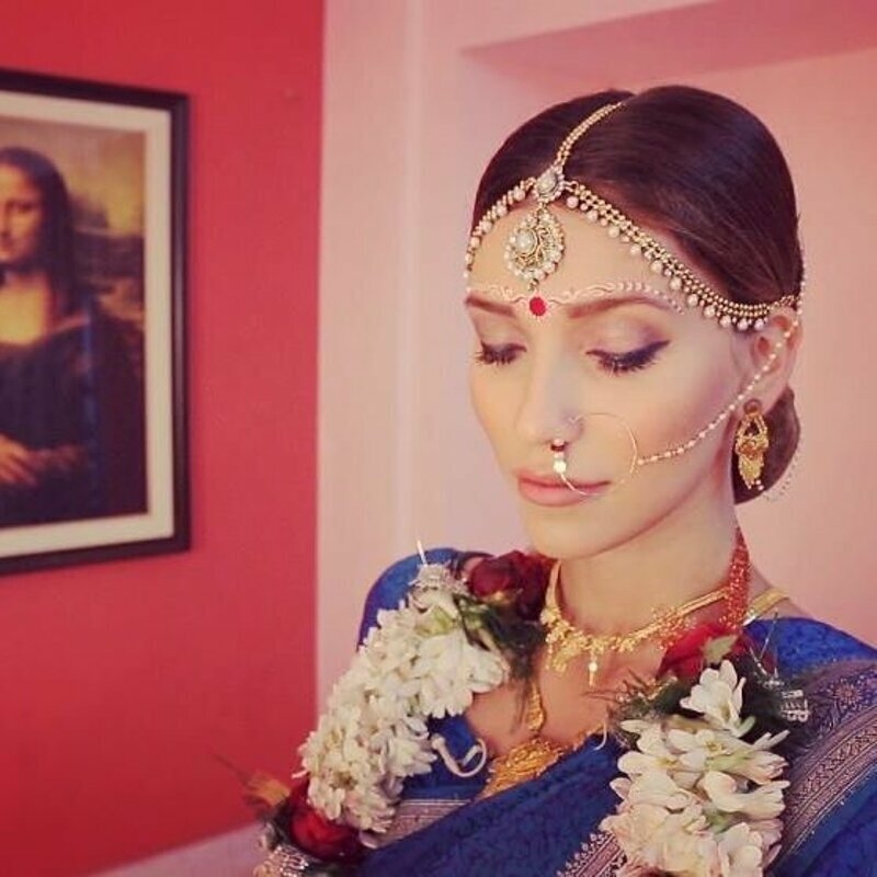 Это фото вызвало волну слухов о свадьбе Регины Тодоренко