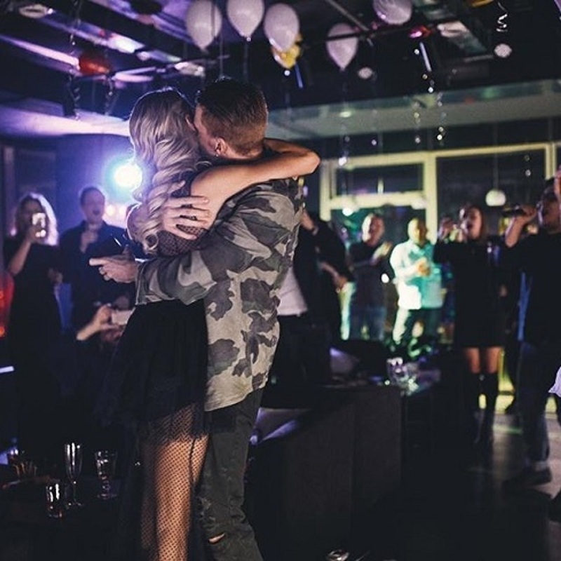 Вечеринка в честь праздника Красновой