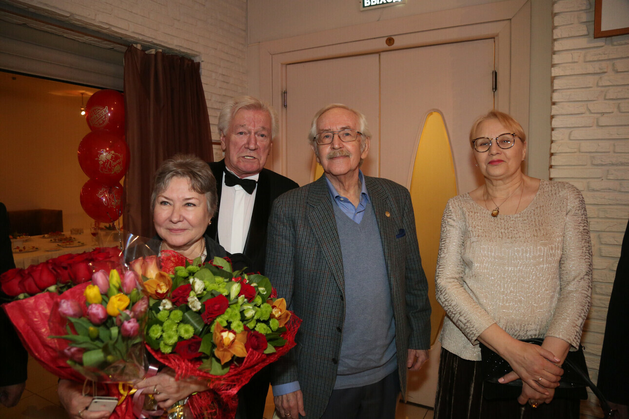 Два Ливановых - Аристарх и Василий - с супругами