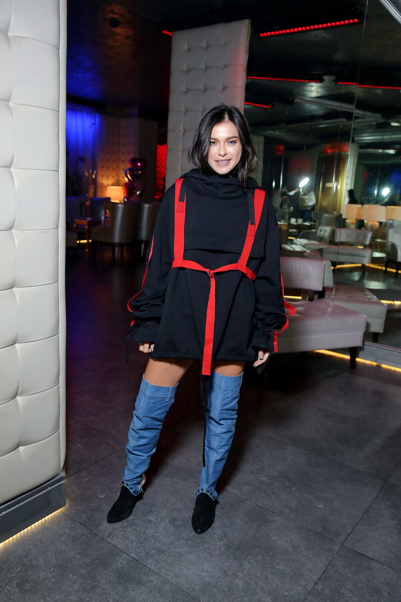 Елена Темникова прилетела с Мальдтвских островов