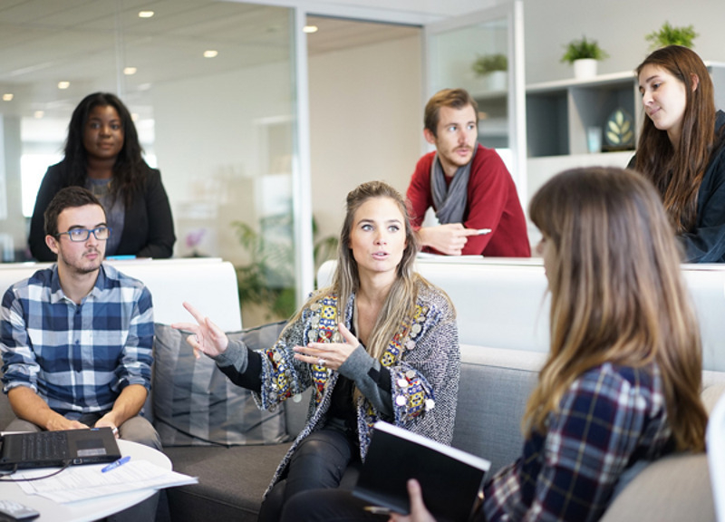 Неконфликтность и доброжелательность на работе - тоже часть делового этикета